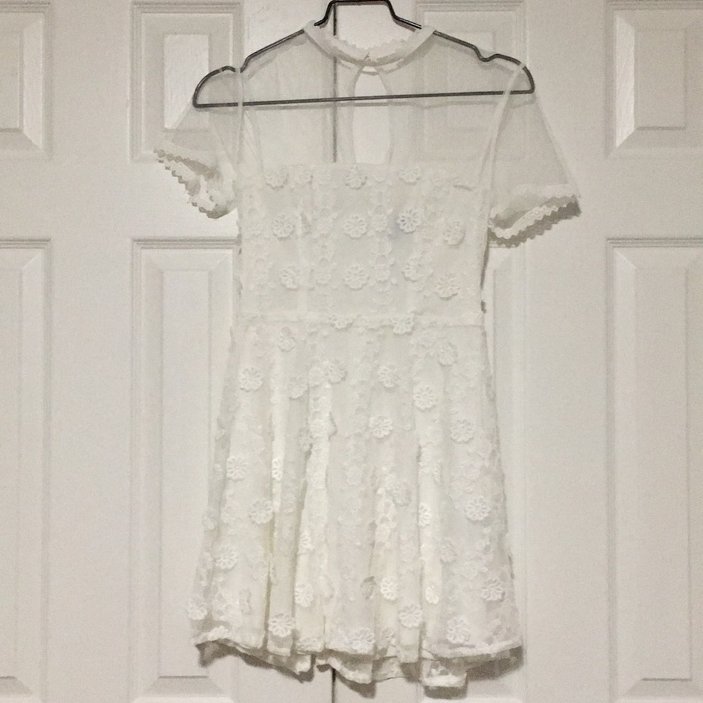 New lace dress